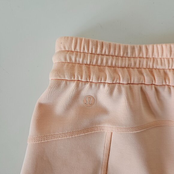 NWT LULULEMON PCHB Peach Bellini Softstreme High Rise 4" Shorts 2 - Picture 6 of 7